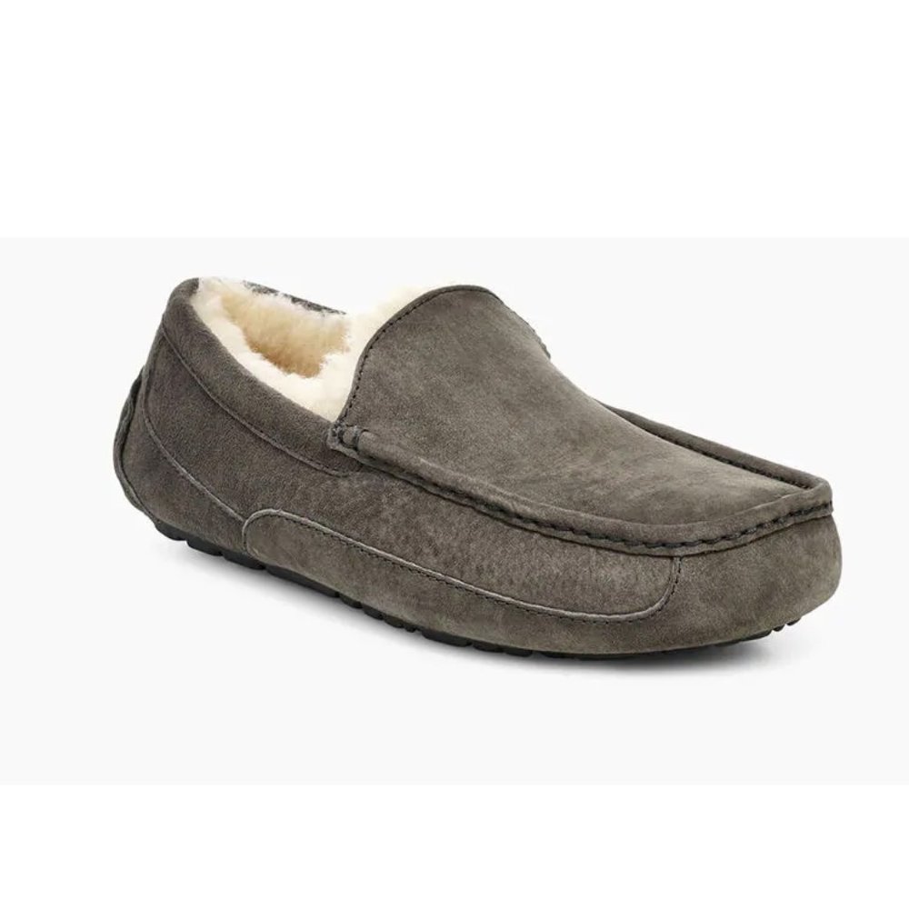 UGG ASCOT CHARCOAL BRAND NEW